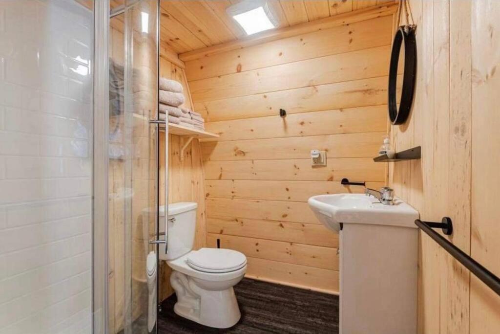 Chalet Alice A Louer Avec Spa Mauricie Сен-Алексис-де-Мон Екстериор снимка